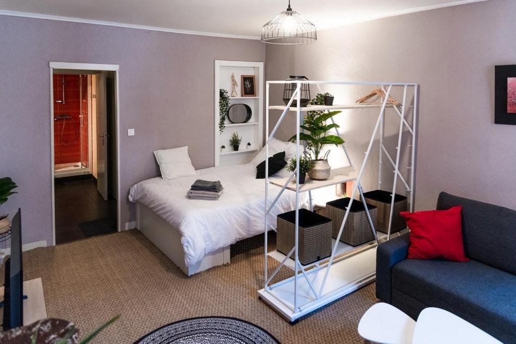 Agreable Studio En Plein Coeur De Quimper Apartment Exterior foto